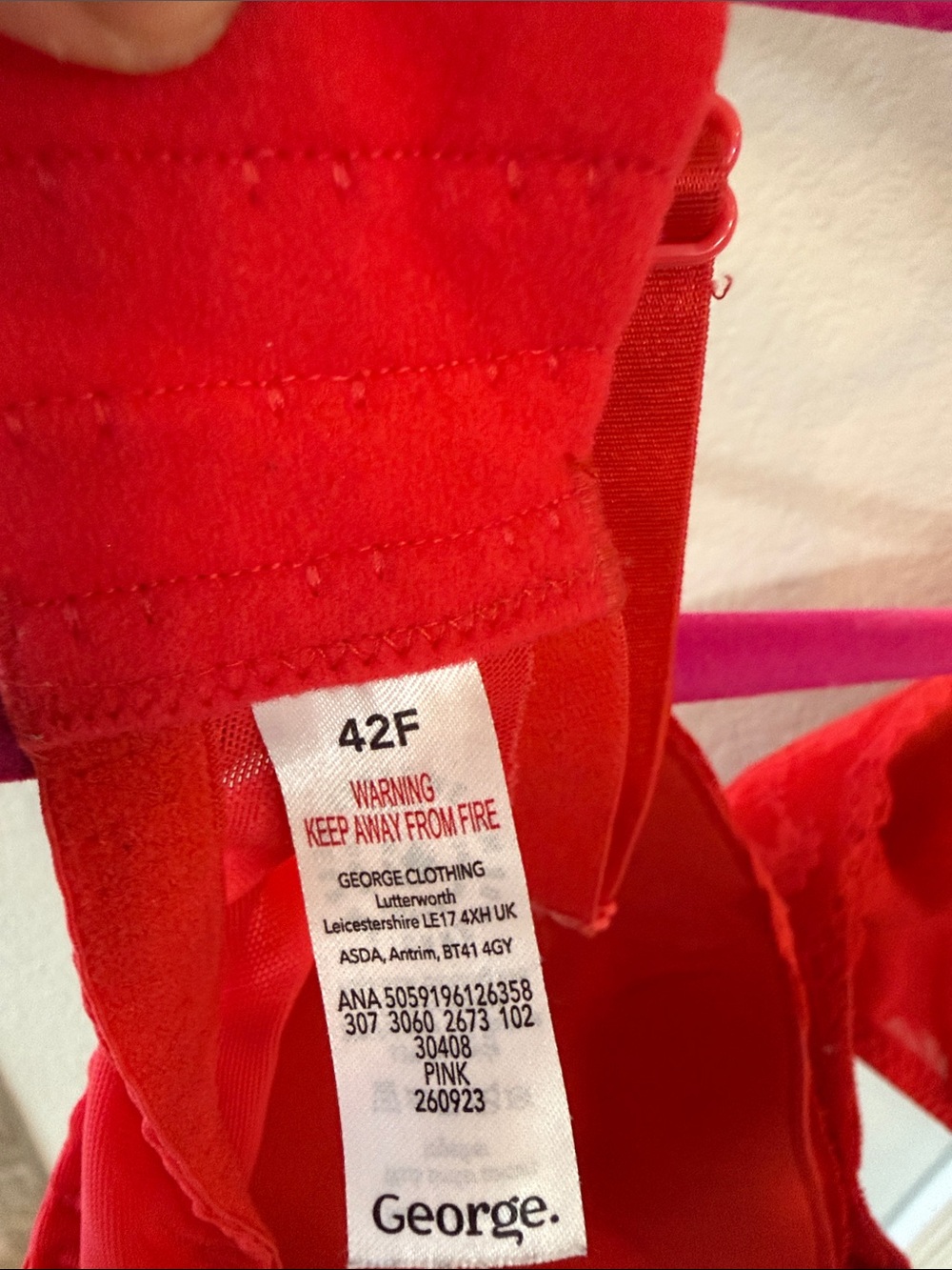 Lace-Embellished Red Underwire Bra with Support, SZ 42F - Picture 2 of 4